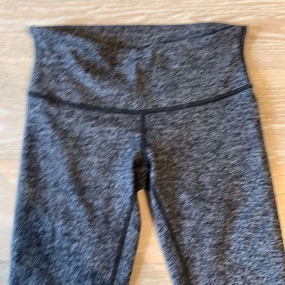 lululemon Wunder Under Low Rise Tights 28" Heathered Black Sz2 - Picture 2 of 6